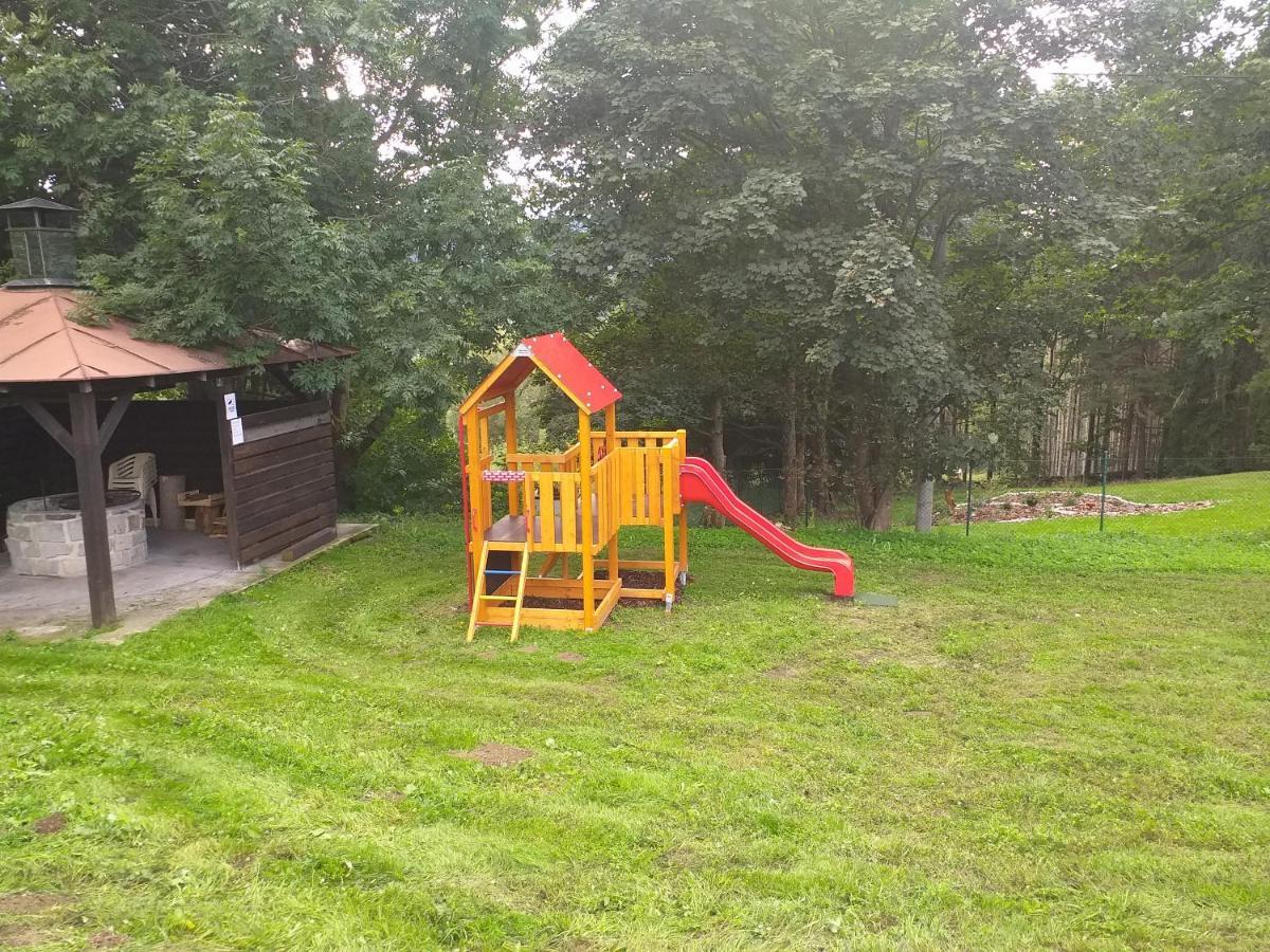 Penzion Na Vysluni Strasin Экстерьер фото